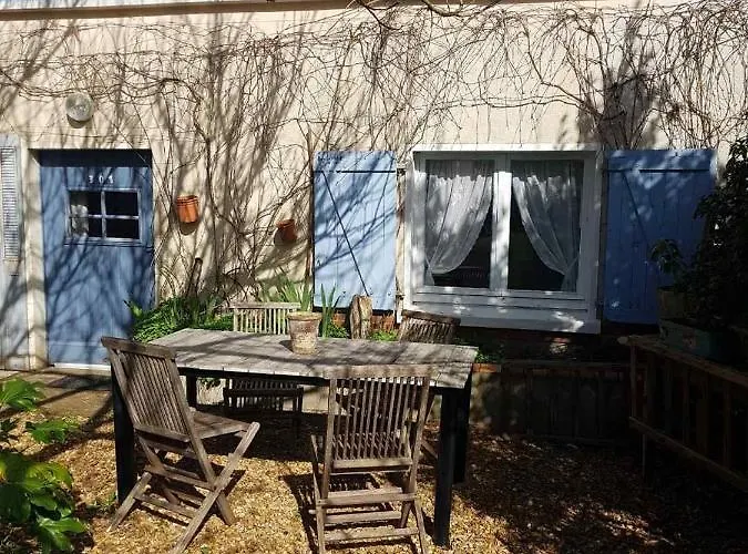 La Maisonnette 301 *